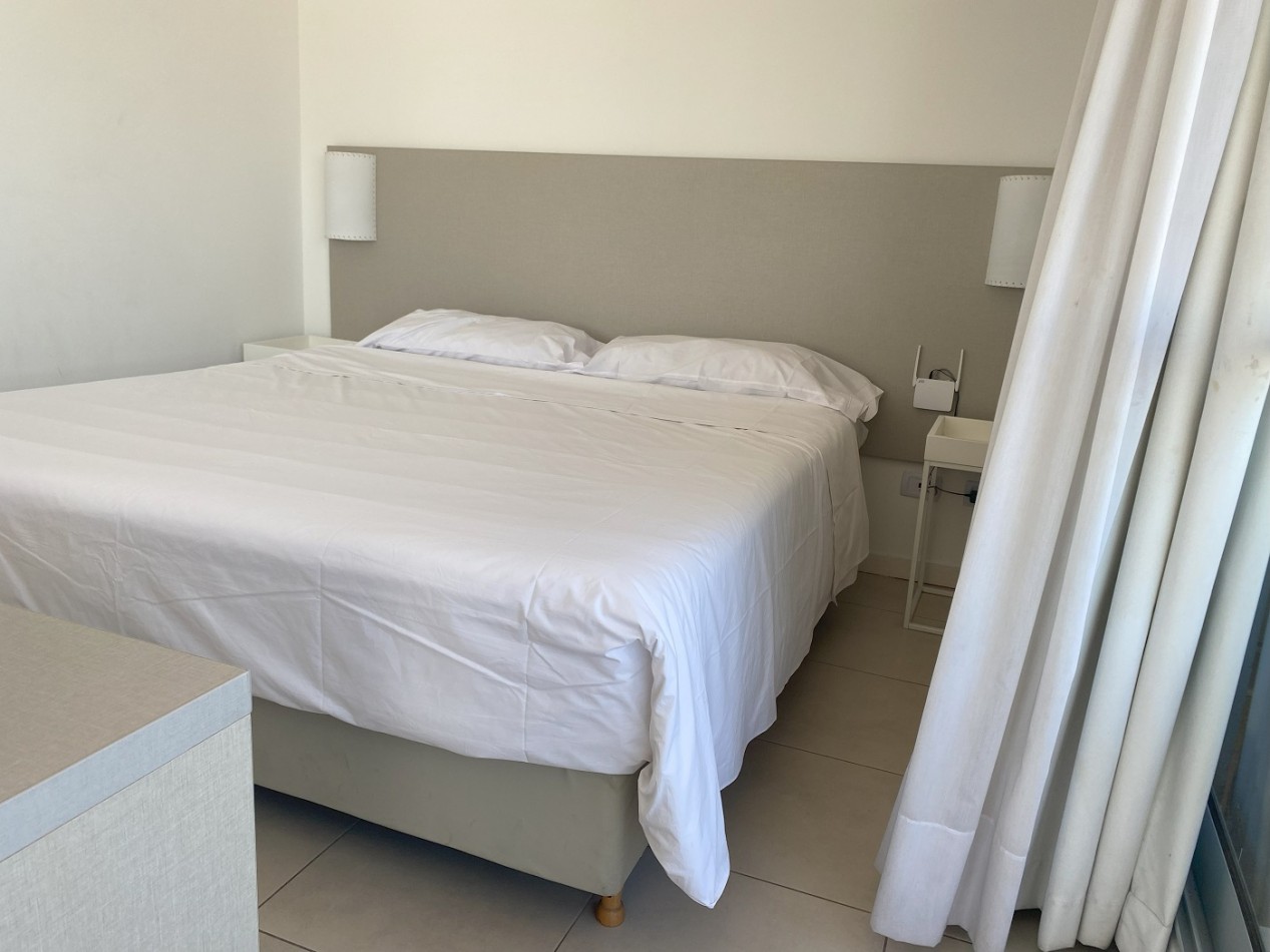 Departamento Amoblado en Congreso - Monoambiente Grande con doble Balcon. 